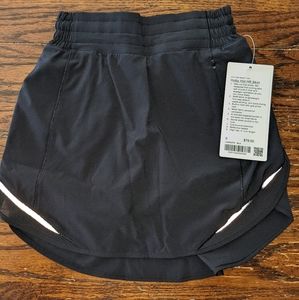 NWT Lululemon Hotty Hot Skirt Black Size 0